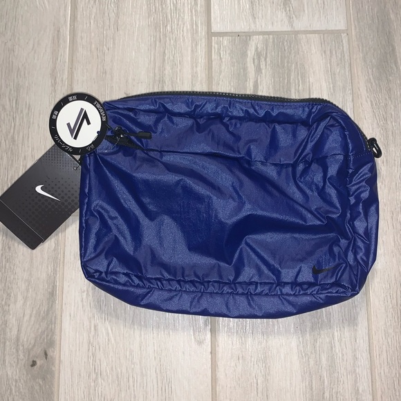 nike cosmetic bag